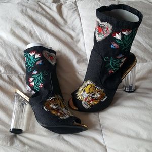 Cape robbin heels